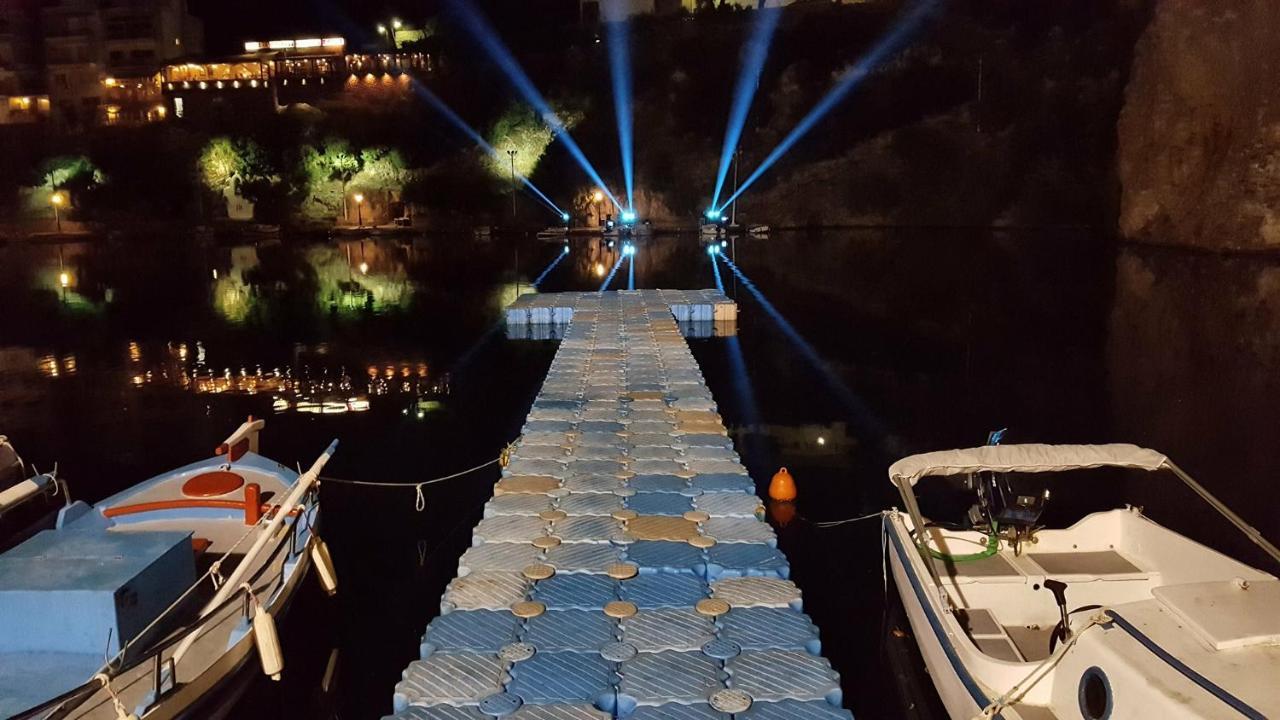Straight To The Lake View Apartments Agios Nikolaos Esterno foto